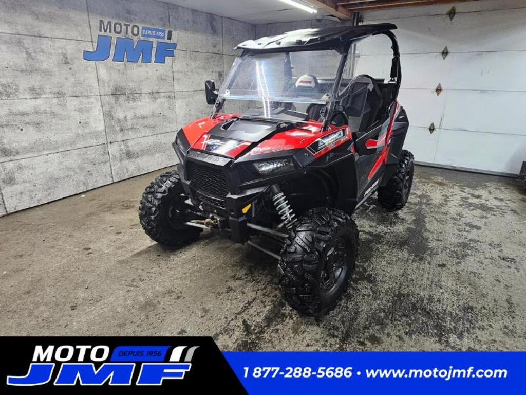 VTT Côte-à-côte Polaris RZR 2015 à vendre