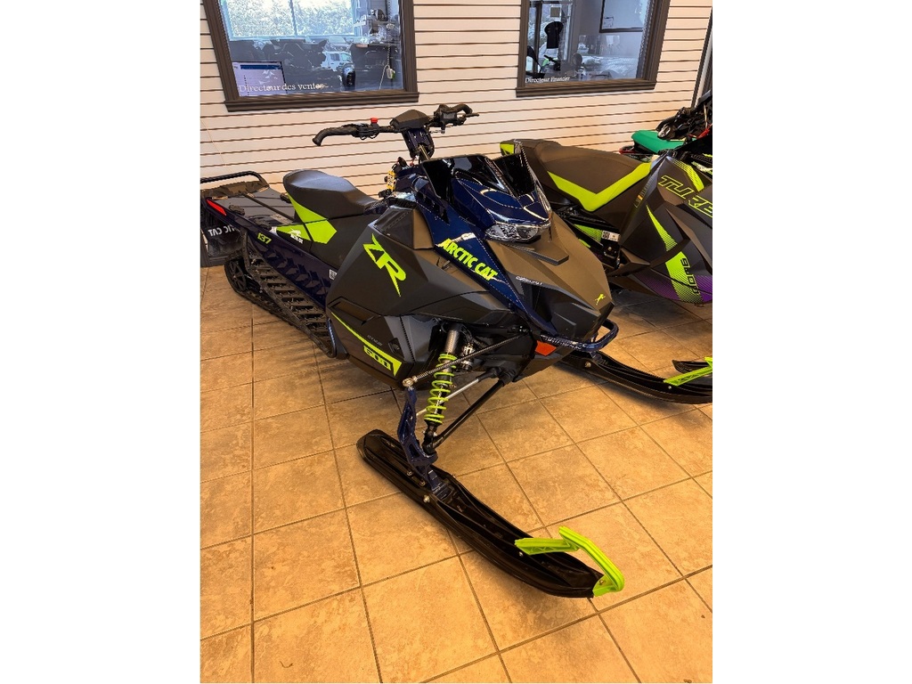 Motoneige Arctic Cat 2024 à vendre