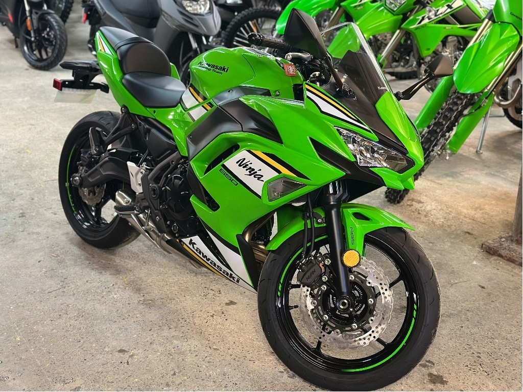 Moto routière/cruiser Kawasaki Ninja 650 ABS KRT 2025 à vendre