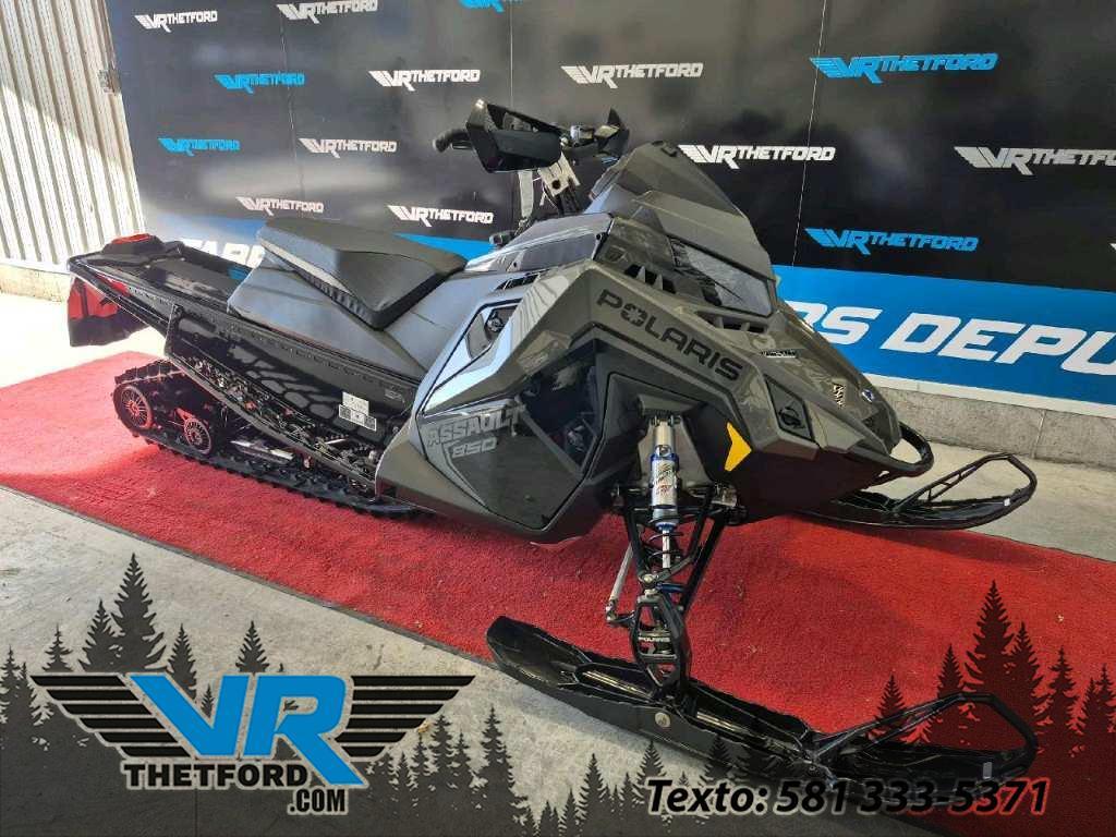 Snowmobile Polaris  2025 à vendre