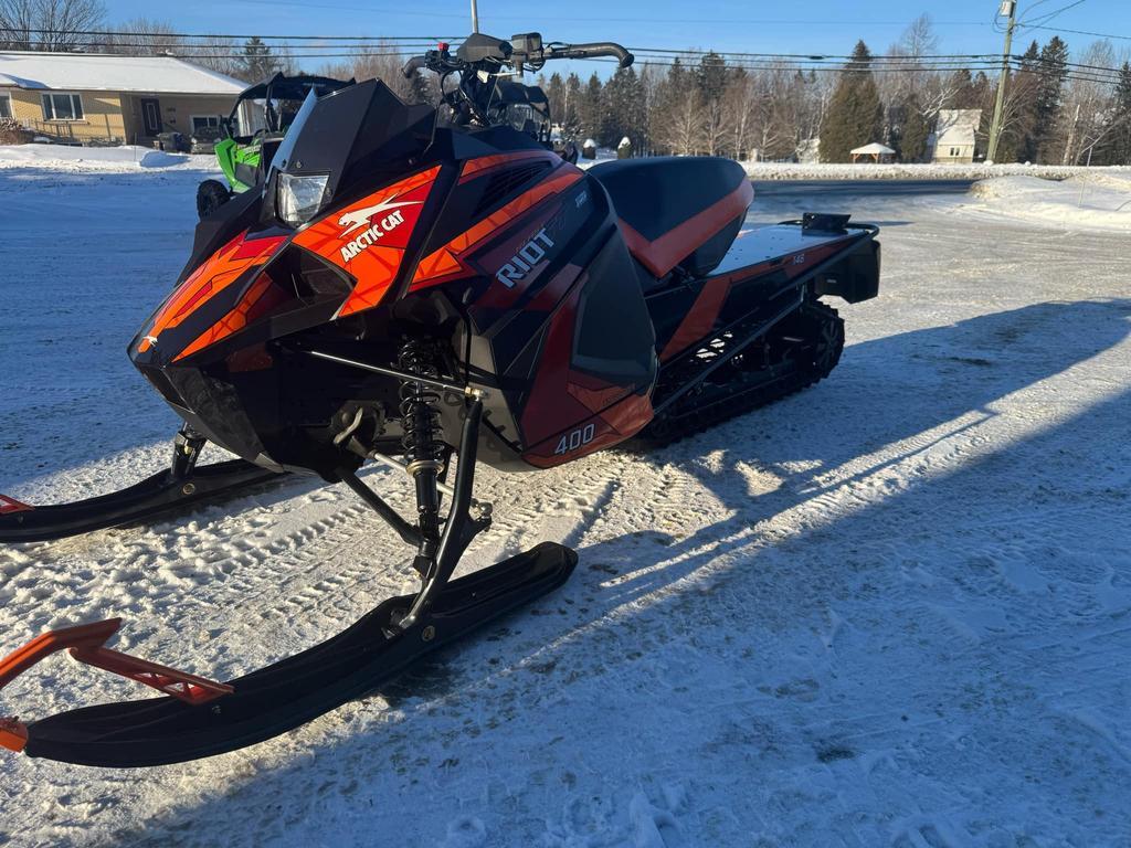 Snowmobile Arctic Cat RIOT 400 TOURING ES 2025 à vendre