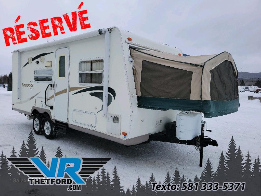 Roulotte Flagstaff Shamrock 233S *Couche 10 pers* 2009 à vendre