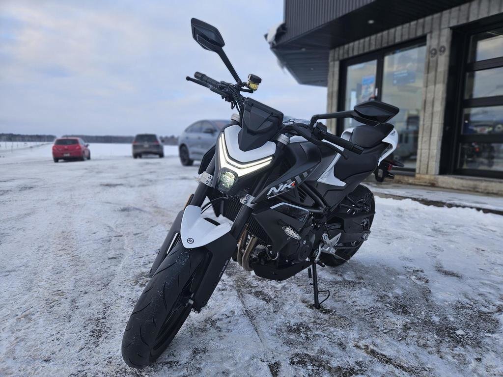 Moto routière/cruiser CFMOTO  2024 à vendre