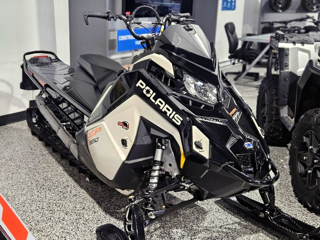 Motoneige Polaris 2025 à vendre