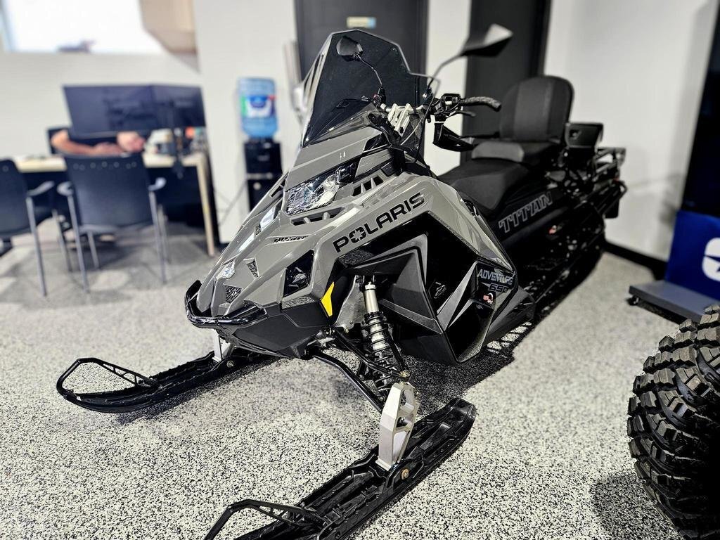 Motoneige Polaris 2025 à vendre