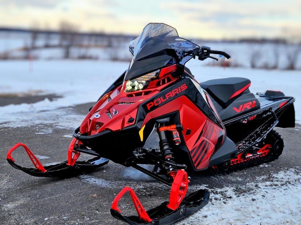 Motoneige Polaris 2025 à vendre