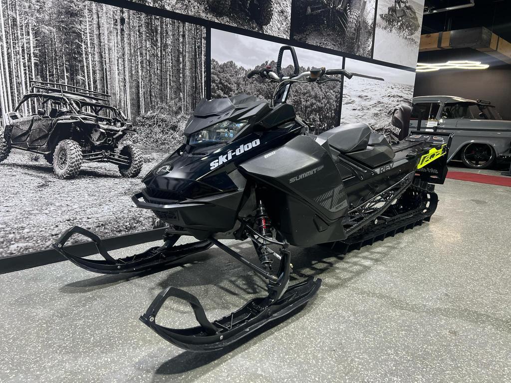 Motoneige Ski-Doo 2019 à vendre
