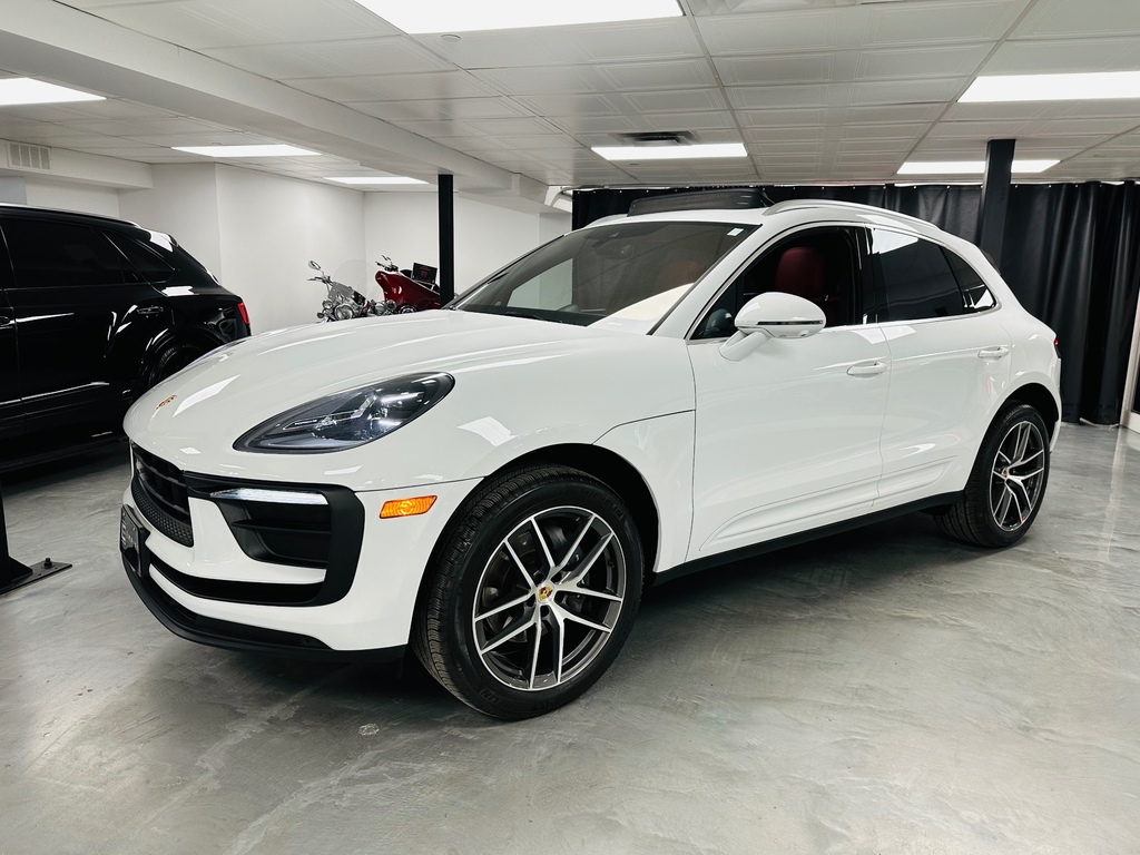 Véhicule Utilitaire sport Porsche Macan 2023 à vendre