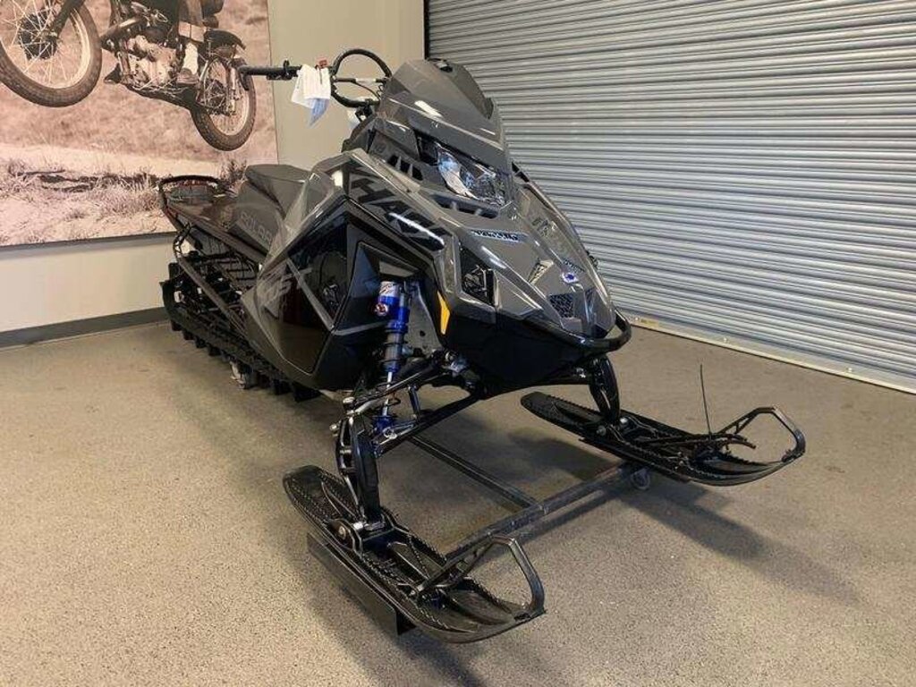 Motoneige Polaris 2025 à vendre