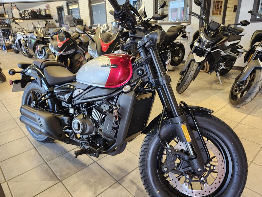 Moto routière/cruiser CFMOTO 2025 à vendre