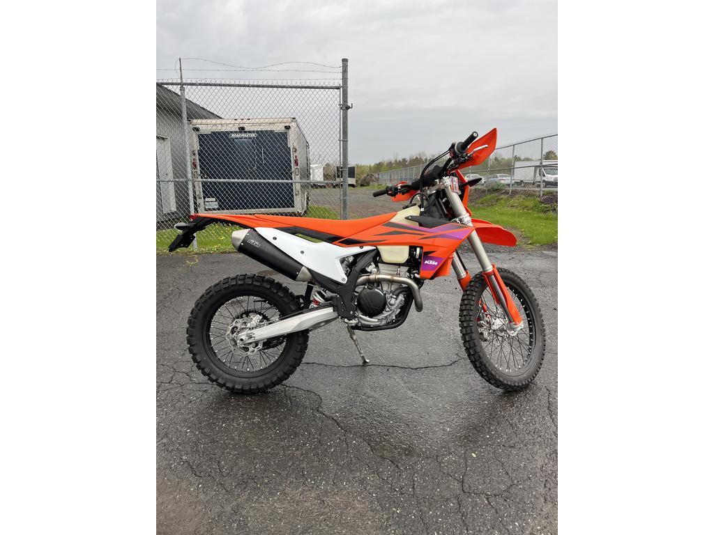 Moto double usage KTM 2024 à vendre