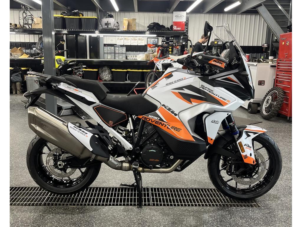 Moto double usage KTM 2024 à vendre