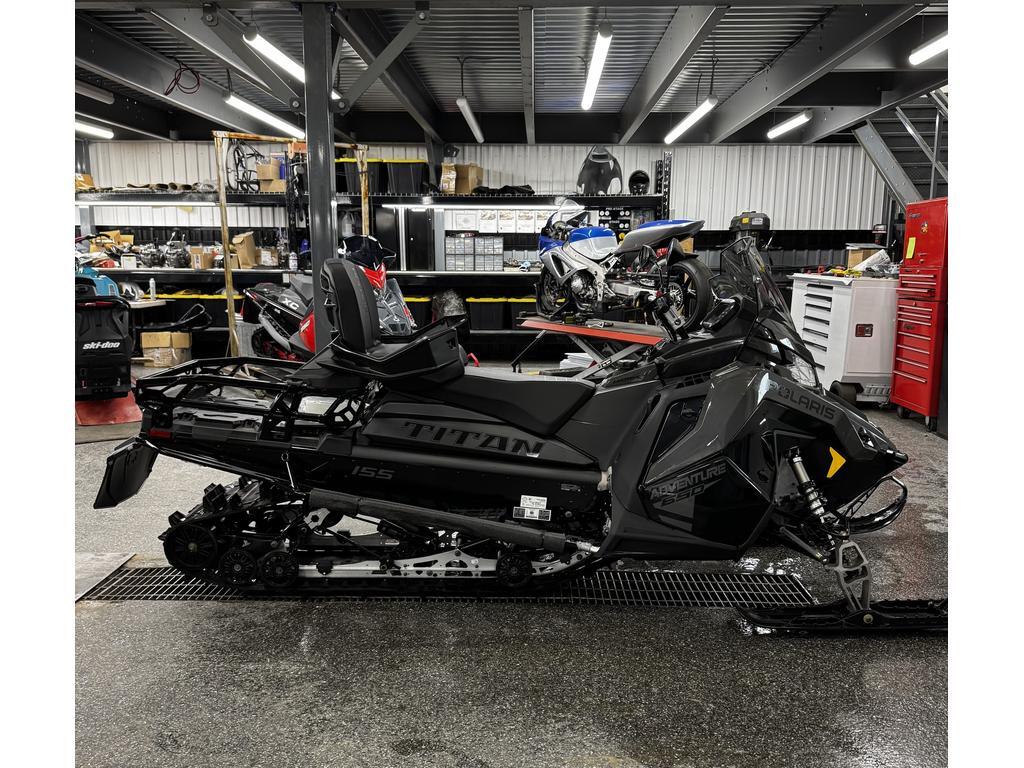Motoneige Polaris  2025 à vendre