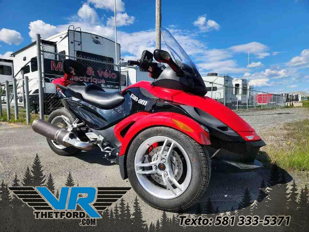 Moto routière/cruiser Can-Am 2009 à vendre