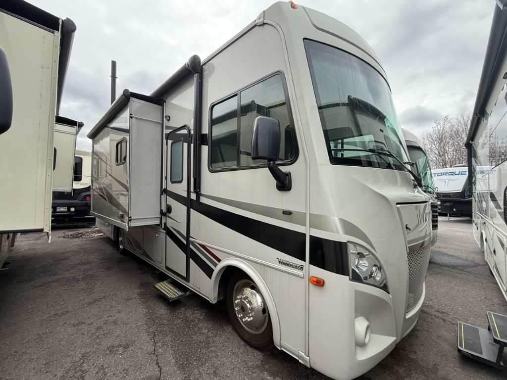 VR Classe A Winnebago  2020 à vendre