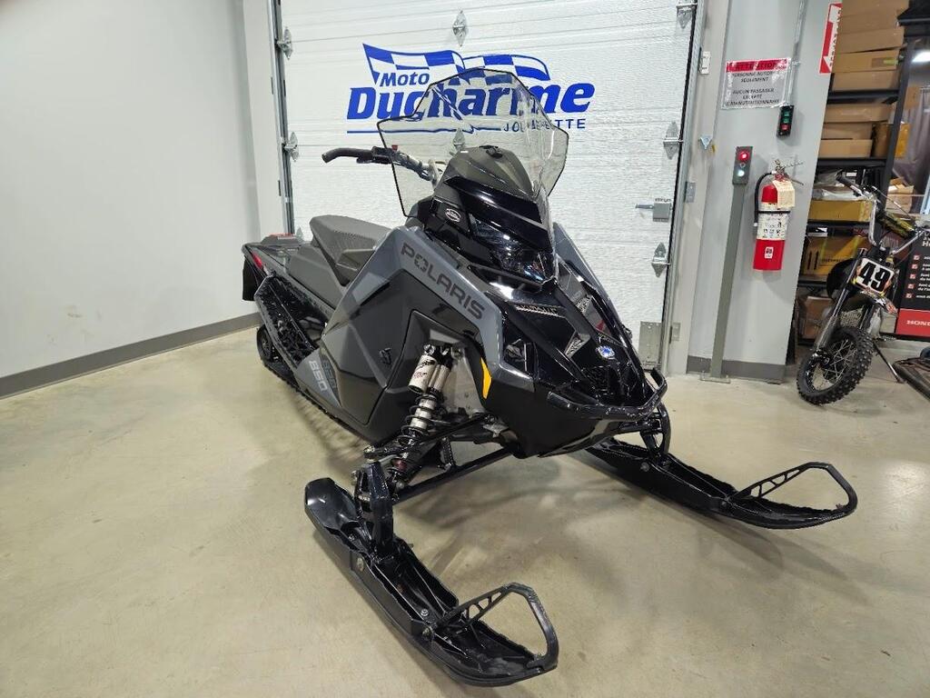 Motoneige Polaris 2021 à vendre
