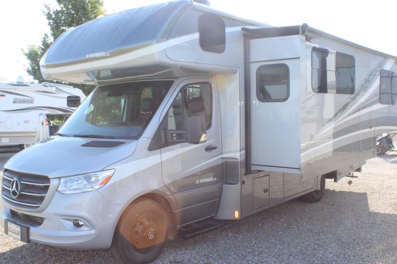 Class C Motorhome Dynamax  2025 à vendre