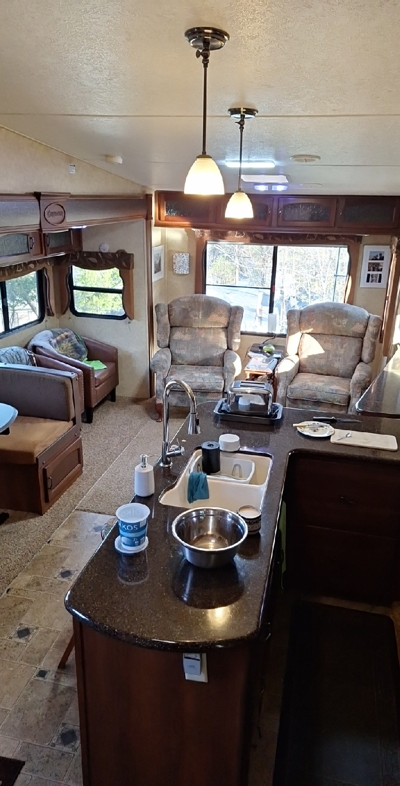 Caravane à sellette Crusader 322 RE 2011 à vendre