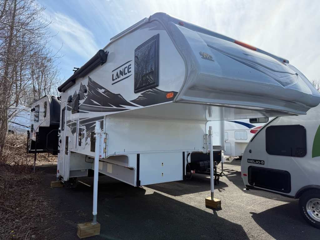 Truck Camper Lance  2022 à vendre