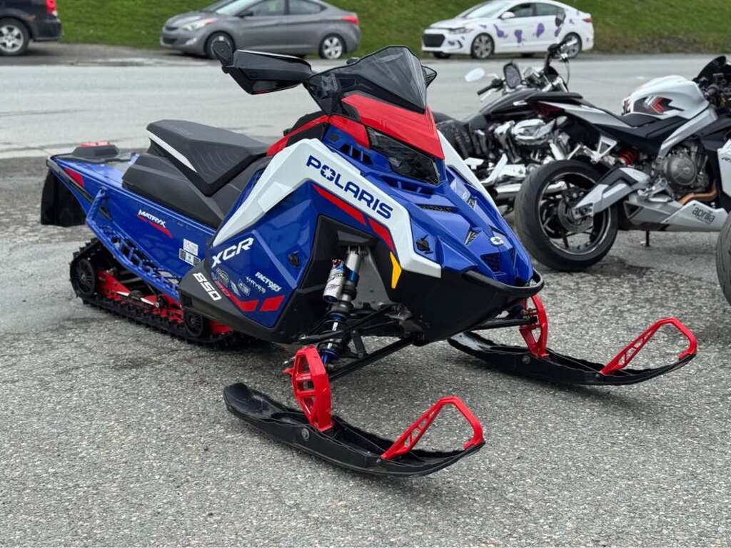Motoneige Polaris 2022 à vendre