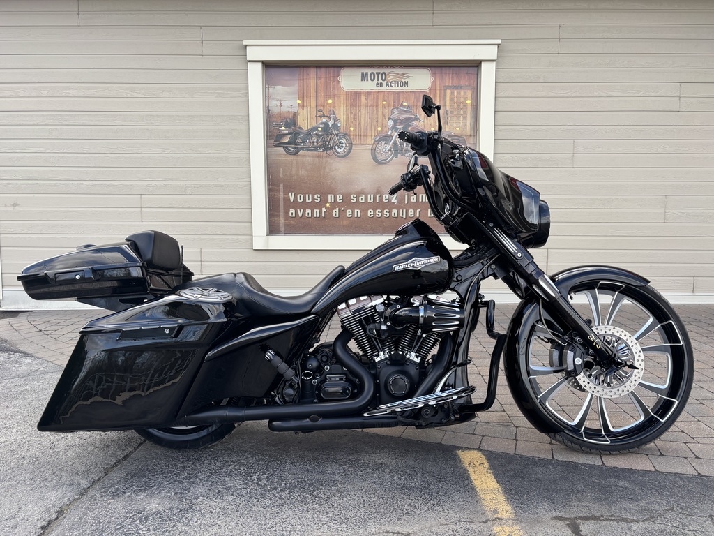 Moto routière/cruiser Harley-Davidson 2014 à vendre