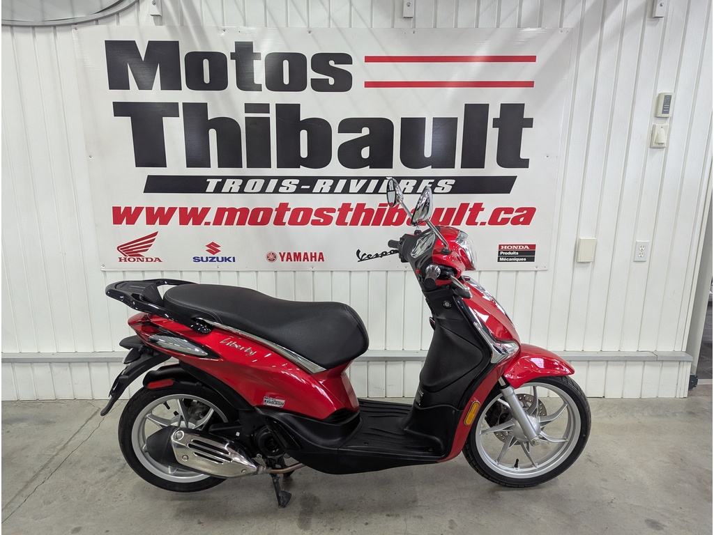 Scooter Piaggio 2023 à vendre
