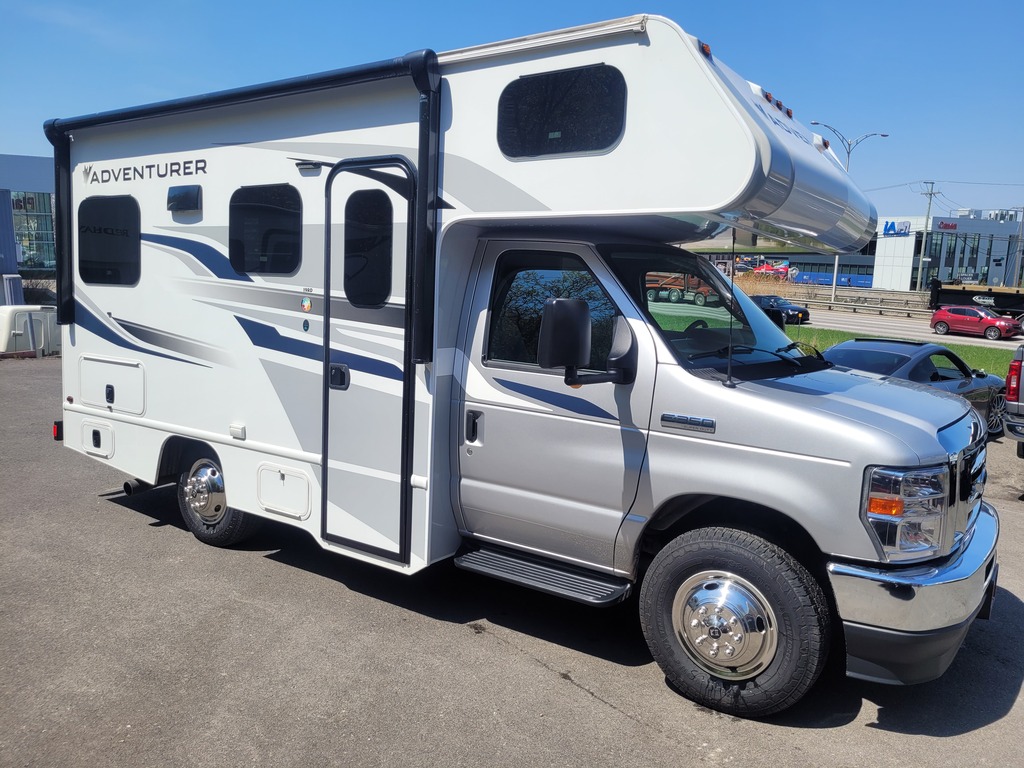 VR Classe C Adventurer 2023 à vendre