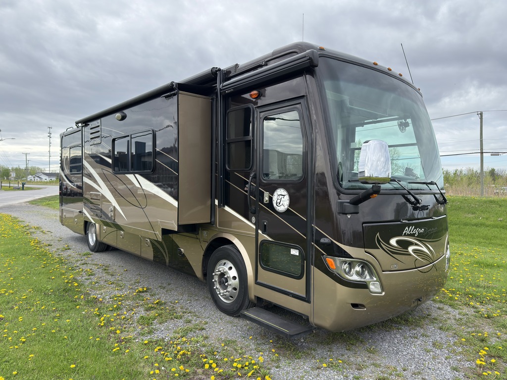 VR Classe A Tiffin 2012 à vendre