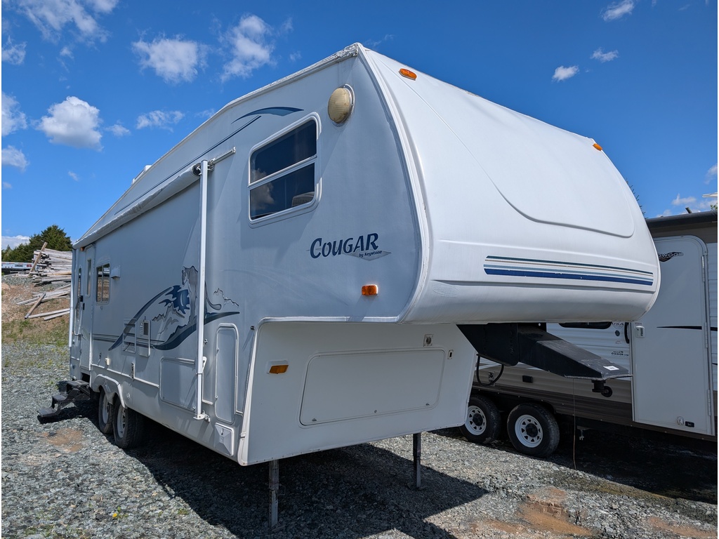 Caravane à sellette Cougar  2002 à vendre