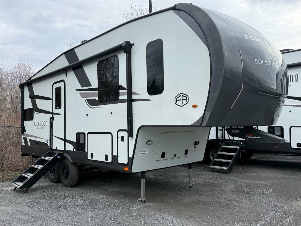 Caravane à sellette Rockwood 2025 à vendre