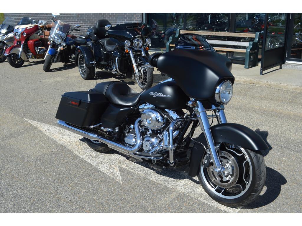 Moto tourisme Harley-Davidson 2012 à vendre