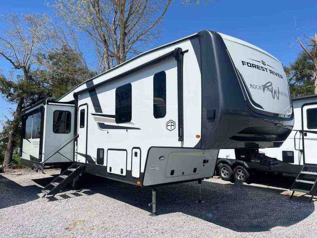 Caravane à sellette Rockwood  2026 à vendre