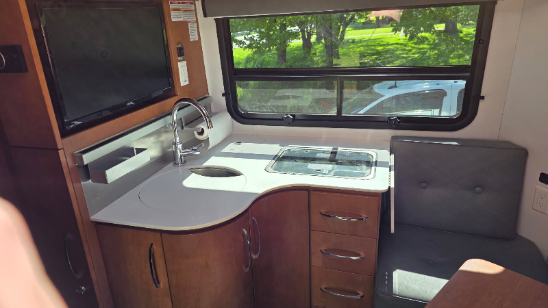 VR Classe B Leisure Travel Van  2021 à vendre