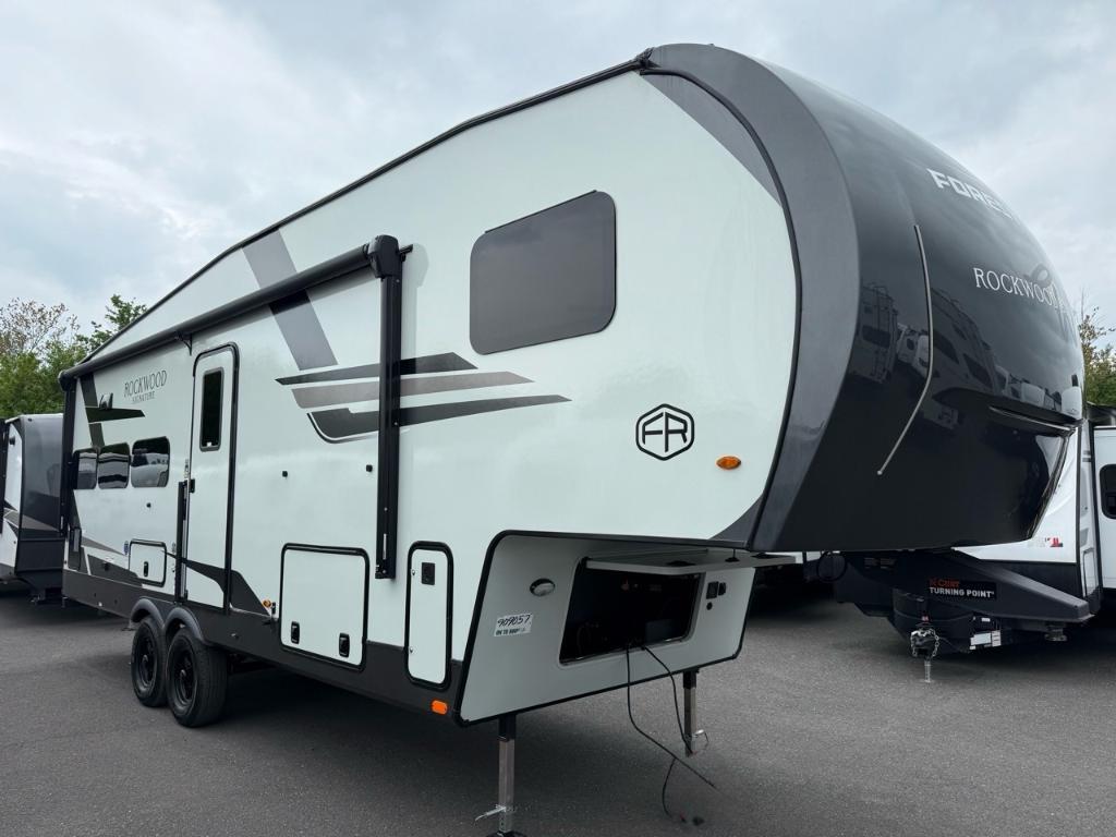 Caravane à sellette Rockwood 2025 à vendre