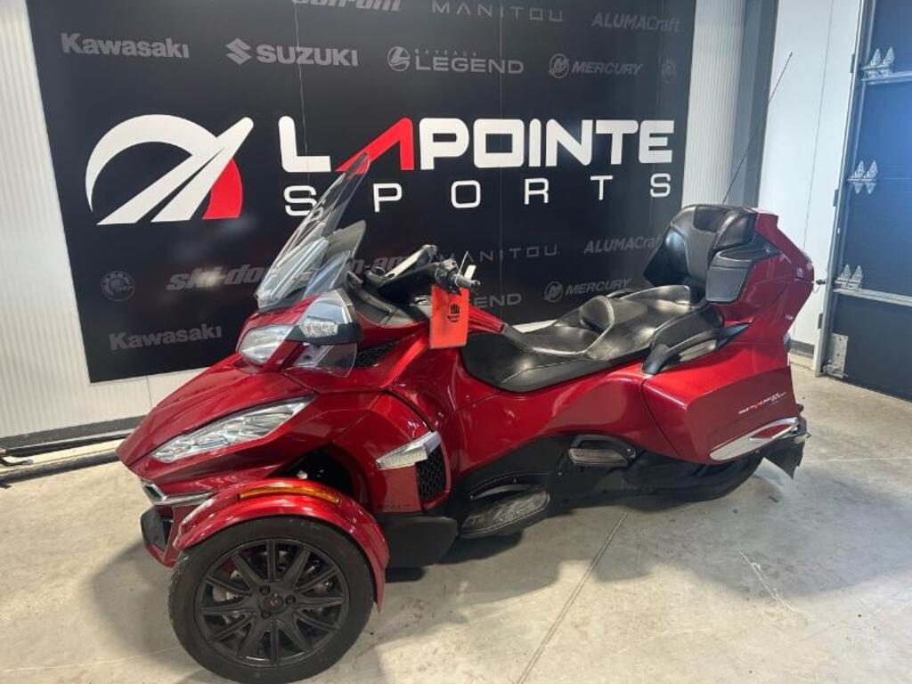 Three-Wheeled Motorcycle Can-Am  2015 à vendre