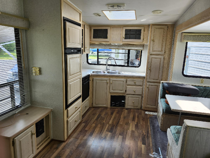 Caravane à sellette Golden Falcon 1997 à vendre
