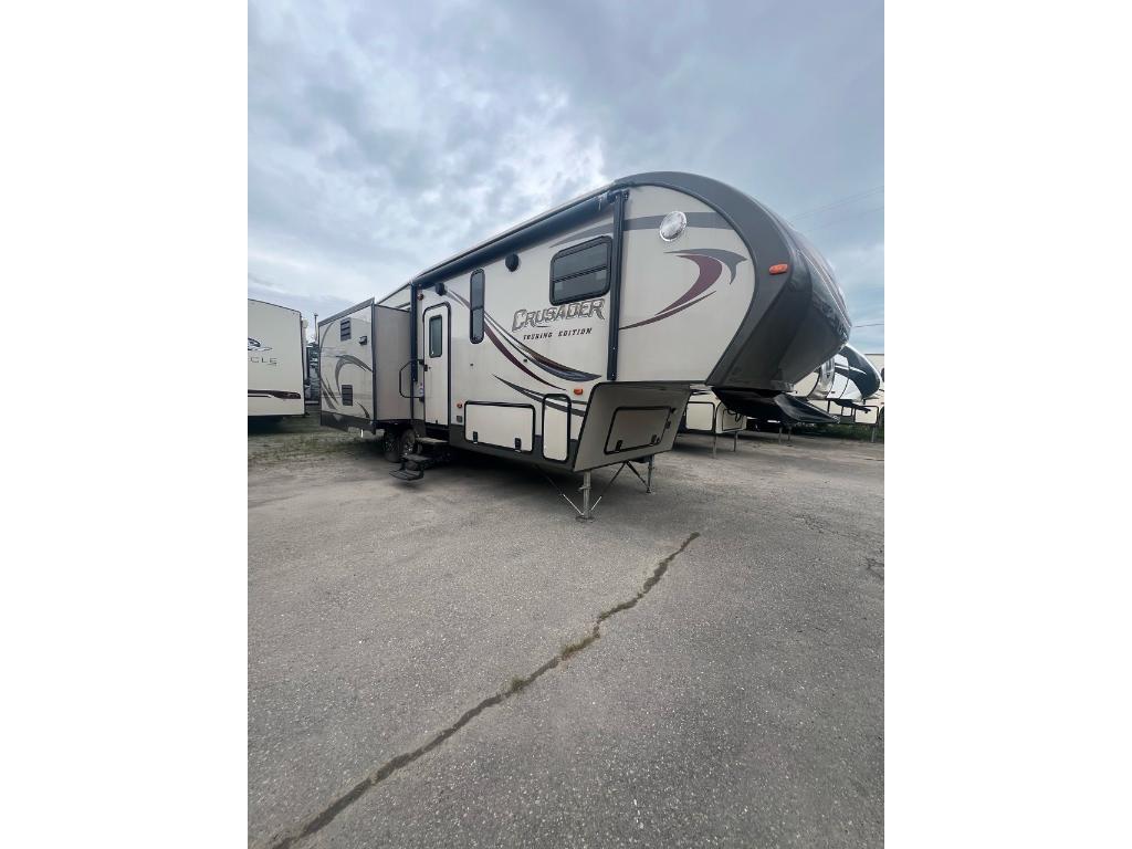 Caravane à sellette Cruiser RV 2014 à vendre