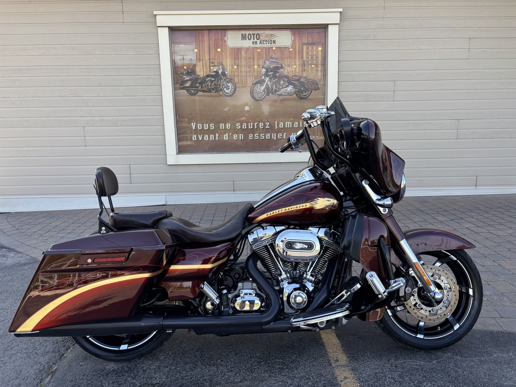 Moto tourisme Harley-Davidson FLHXSE CVO 2010 à vendre