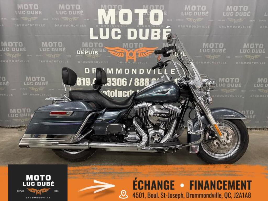 Moto routière/cruiser Harley-Davidson 2015 à vendre