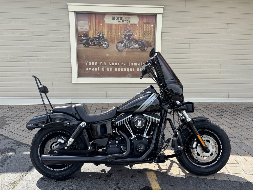 Moto routière/cruiser Harley-Davidson 2014 à vendre