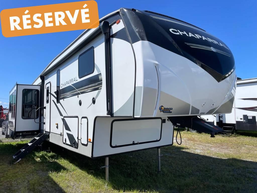 Caravane à sellette Chaparral 2022 à vendre