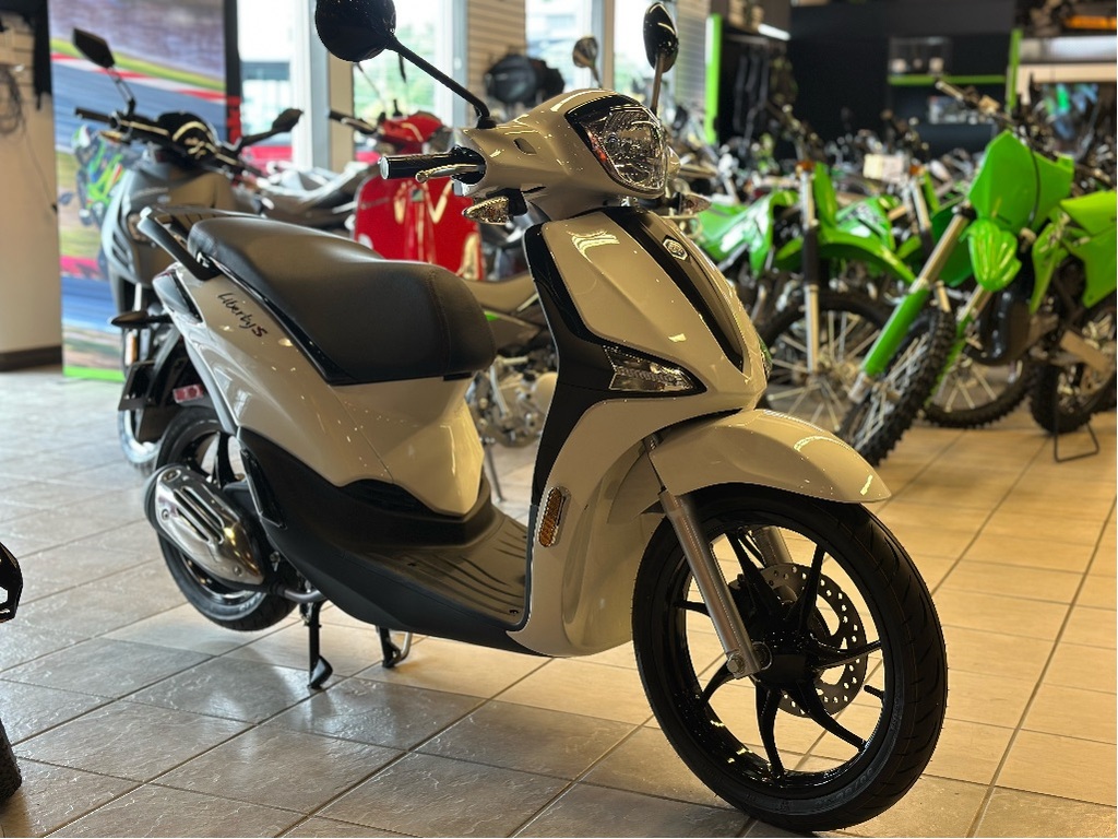 Scooter Piaggio 2024 à vendre
