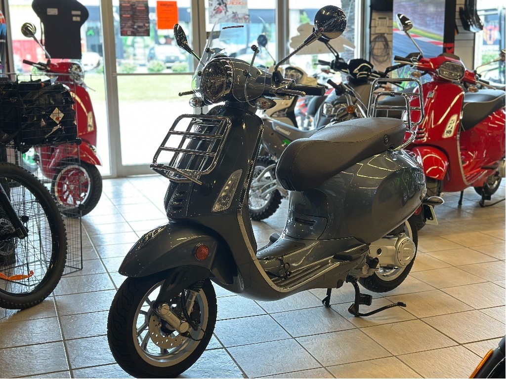 Scooter Vespa 2023 à vendre