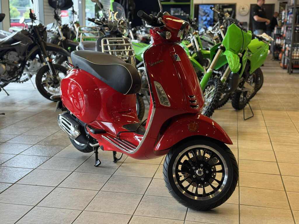 Scooter Vespa 2023 à vendre