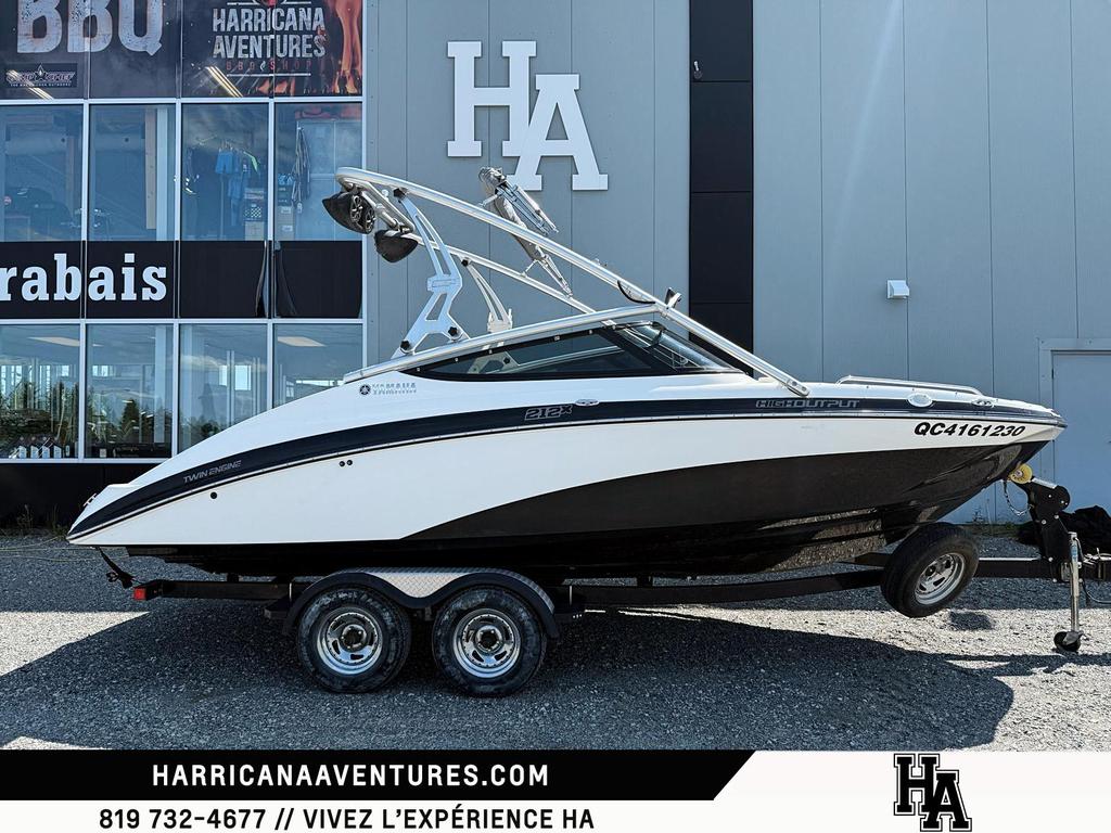Bateau à moteur Yamaha 212x 2013 à vendre