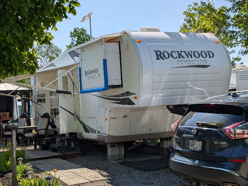 Caravane à sellette Forest River Rockwood Signature Ultra Lite 2009 à vendre