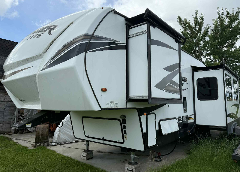Caravane à sellette Prime Time Crusader 29BH.LITE 2020 à vendre