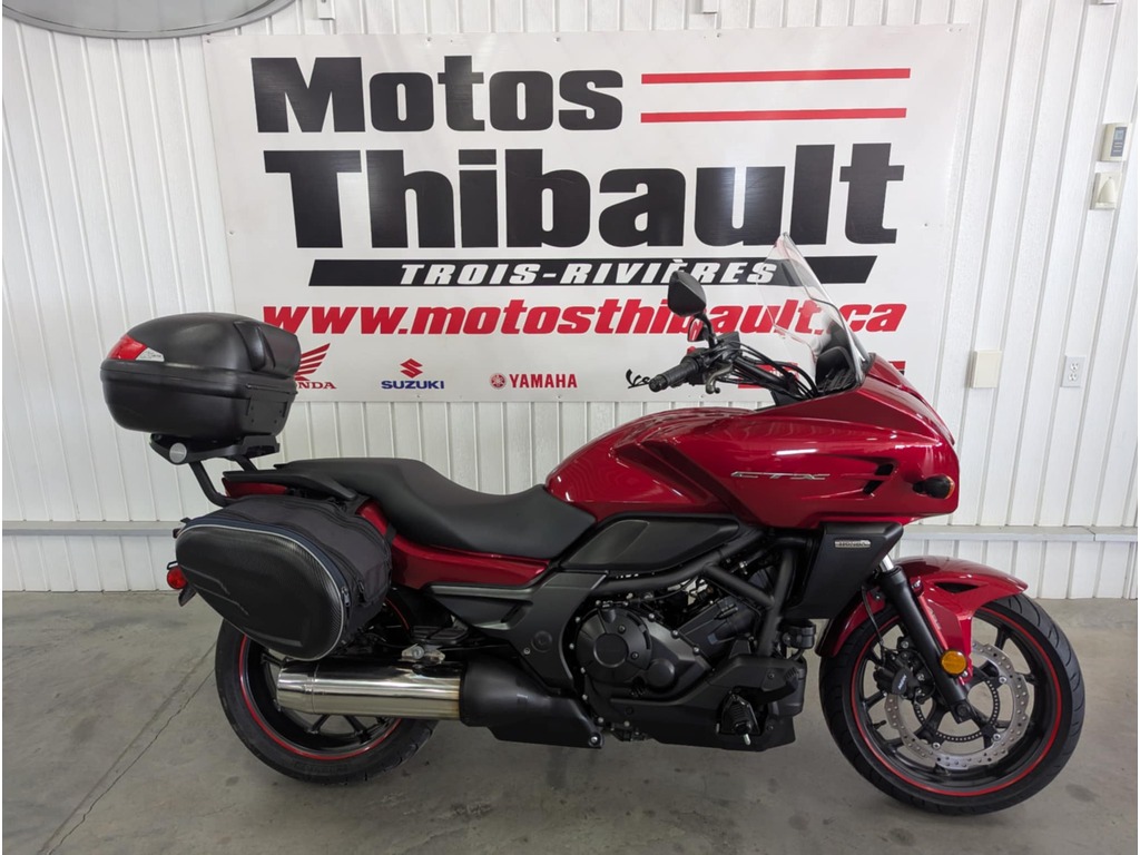 Moto tourisme Honda 2014 à vendre