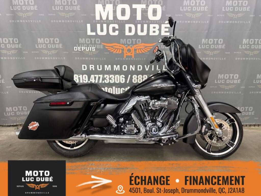 Moto routière/cruiser Harley-Davidson 2015 à vendre