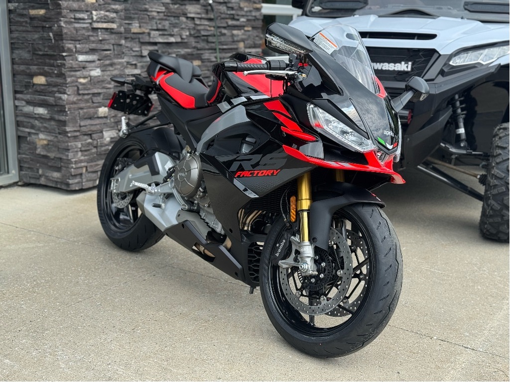 Moto routière/cruiser Aprilia 2026 à vendre